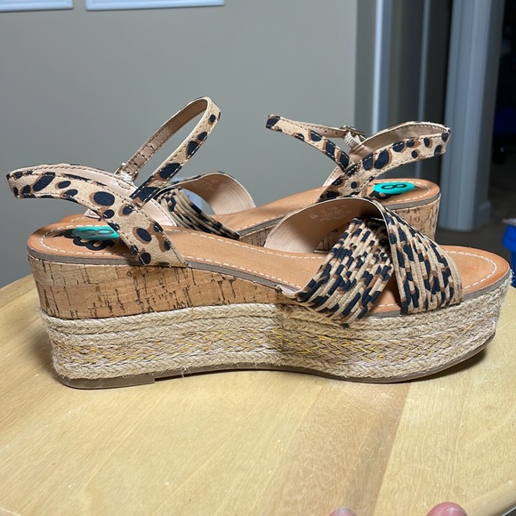 Fergalicious Platform Espadrille Wedge Sandal Size 8 leopard - Picture 8 of 10